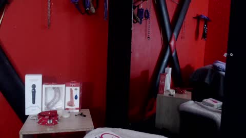 Monttserratt online show from 12-21-24, 11:13