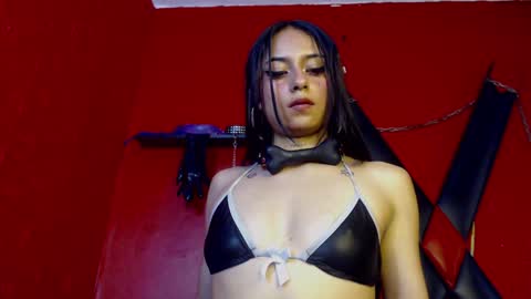 Monttserratt online show from 12-27-24, 01:53