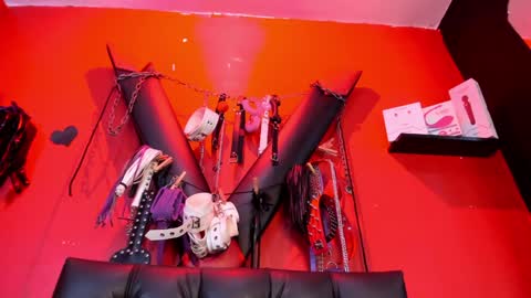 Monttserratt online show from 02-26-25, 01:32