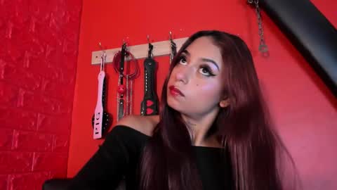 Monttserratt online show from 10-16-25, 07:37