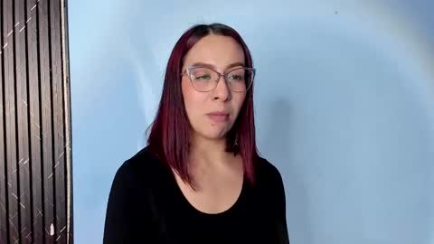 moolly_evanz online show from 05-28-26, 05:54