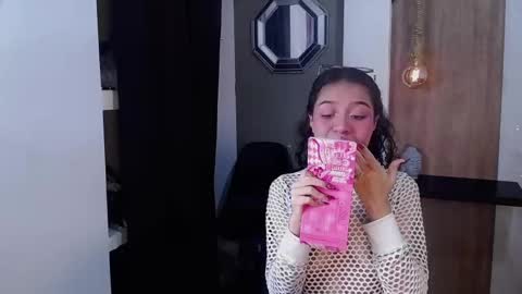 Snapshot of moon_and_fire_ chatting on 11-07-25, 03:01 moon_and_fire_ online show from 11-07-25, 03:01