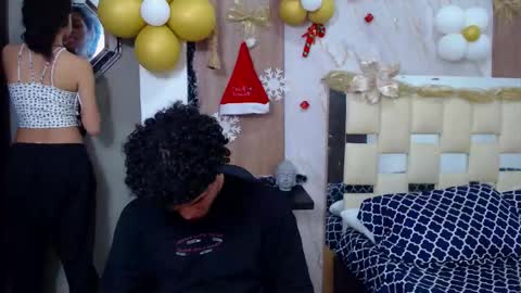 Snapshot of moon_and_fire_ chatting on 11-19-25, 04:01 moon_and_fire_ online show from 11-19-25, 04:01