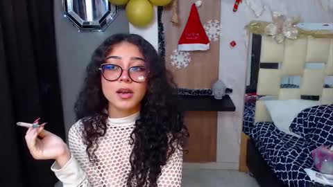 Snapshot of moon_and_fire_ chatting on 11-20-25, 12:11 moon_and_fire_ online show from 11-20-25, 12:11