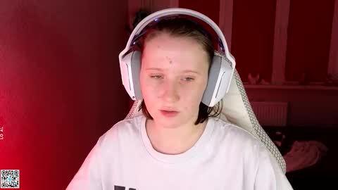 Lola online show from 09-15-25, 03:56