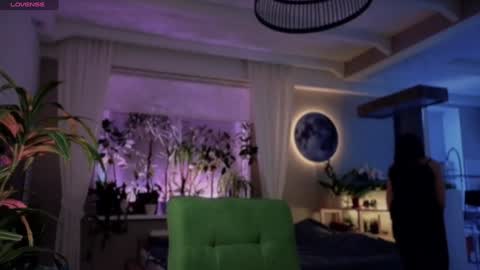 Luna  online show from 12-04-24, 10:35