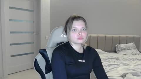 moon_lili online show from 03-21-26, 01:37