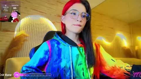 Snapshot of moon_red_r chatting on 05-29-26, 01:20 Moon online show from 05-29-26, 01:20