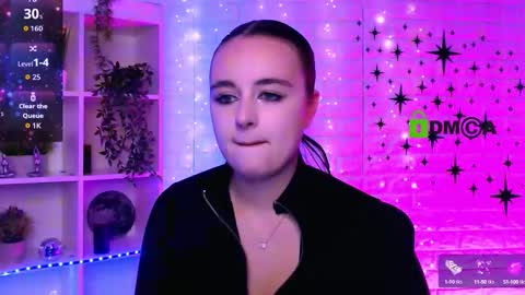 moon_sana online show from 10-15-25, 02:06