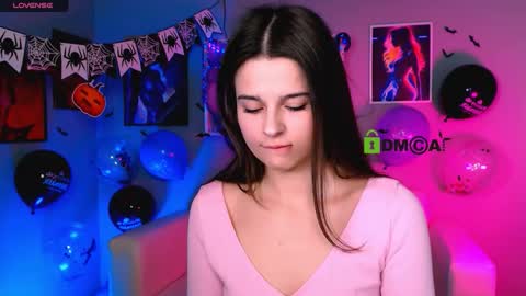 moon_sana online show from 10-22-25, 01:44