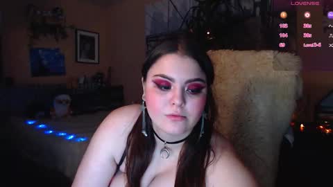 Keira online show from 11-16-25, 08:03