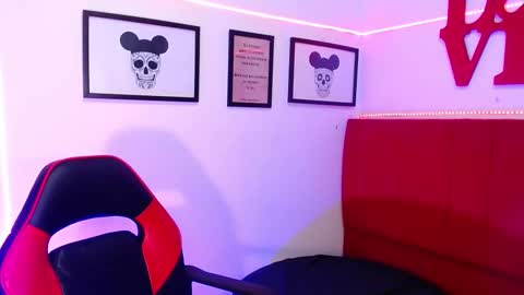 moon_sunflowers online show from 03-01-25, 05:52