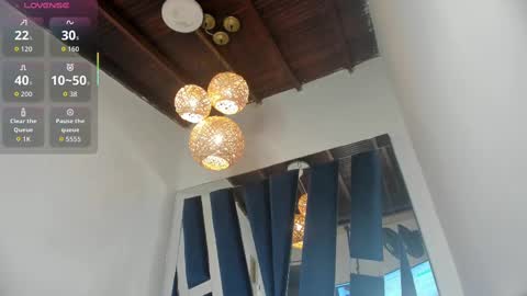 Snapshot of moon_swt_ chatting on 10-25-25, 10:56 Luna  online show from 10-25-25, 10:56