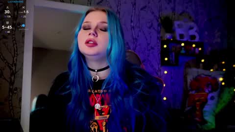 Emilia online show from 02-07-25, 03:08