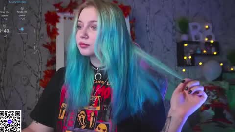 Emilia online show from 09-12-25, 09:09