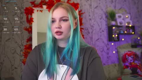 Emilia online show from 09-29-25, 09:03