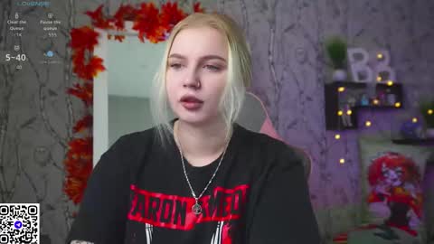 Emilia online show from 10-20-25, 09:10