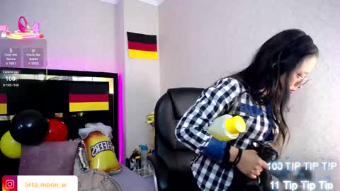 Snapshot of moon_water__ chatting on 09-25-25, 11:36 Moon Water online show from 09-25-25, 11:36