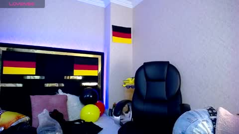 Snapshot of moon_water__ chatting on 09-30-25, 11:48 Moon Water online show from 09-30-25, 11:48