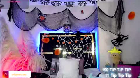 Snapshot of moon_water__ chatting on 11-05-25, 10:04 Moon Water online show from 11-05-25, 10:04