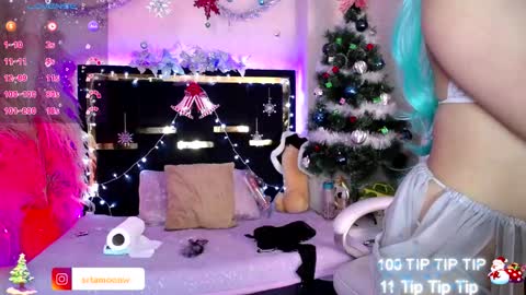 Snapshot of moon_water__ chatting on 11-28-25, 10:29 Moon Water online show from 11-28-25, 10:29