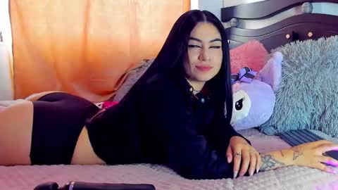 Snapshot of moon_wills chatting on 12-06-24, 09:24 MOON online show from 12-06-24, 09:24