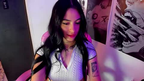 Snapshot of moon_wills chatting on 12-18-24, 08:14 MOON online show from 12-18-24, 08:14