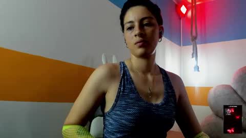 Snapshot of moon_winy chatting on 09-29-25, 11:48 Winy online show from 09-29-25, 11:48