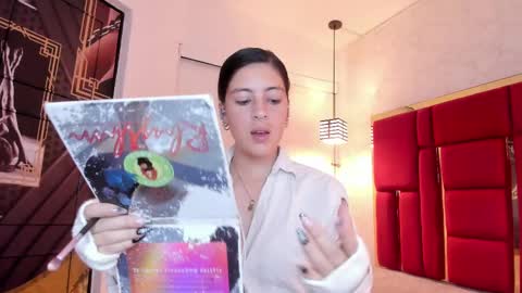 Snapshot of moon_winy chatting on 11-20-25, 11:21 Winy online show from 11-20-25, 11:21