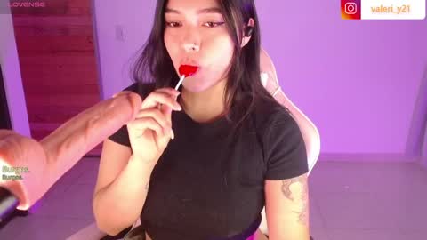 Snapshot of moonbella_bell chatting on 03-24-26, 05:34 bell online show from 03-24-26, 05:34
