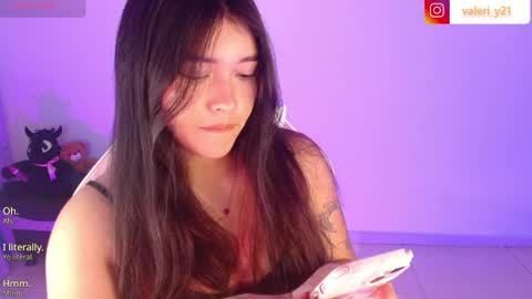 Snapshot of moonbella_bell chatting on 04-28-26, 04:06 bell online show from 04-28-26, 04:06
