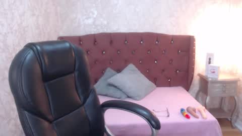 Charlotte online show from 02-12-25, 05:37