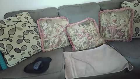 Snapshot of moondanceraa chatting on 10-08-25, 10:51 moondanceraa online show from 10-08-25, 10:51