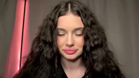 Snapshot of moonfaairy chatting on 03-11-26, 07:53 moonfaairy online show from 03-11-26, 07:53