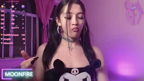 Snapshot of moonfiredance chatting on 02-11-25, 05:47 Nicky  online show from 02-11-25, 05:47