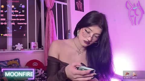 Snapshot of moonfiredance chatting on 03-04-25, 05:32 Nicky  online show from 03-04-25, 05:32