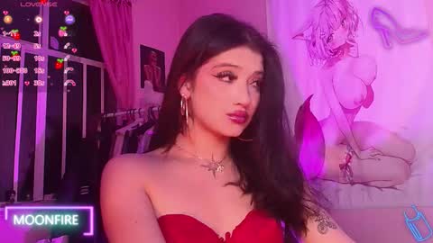 Snapshot of moonfiredance chatting on 10-17-25, 04:04 Nicky  online show from 10-17-25, 04:04