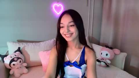 Snapshot of mooniejin chatting on 11-29-25, 01:14 Mia online show from 11-29-25, 01:14