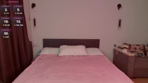 Snapshot of mooniejin chatting on 01-19-26, 02:43 Mia online show from 01-19-26, 02:43