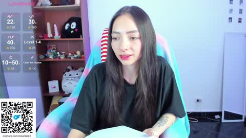 MOON  online show from 12-26-24, 10:52