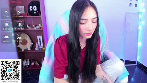 MOON  online show from 01-14-25, 04:04