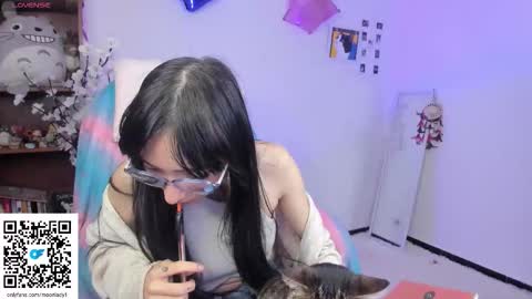 MOON  online show from 09-21-25, 01:18