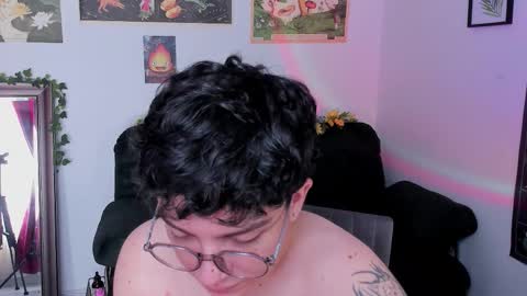 Clove online show from 01-12-26, 04:56