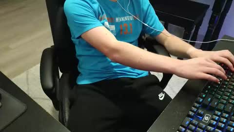 moonlighter7 online show from 11-13-25, 01:37