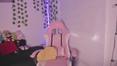 moonliight__ online show from 03-09-25, 10:19