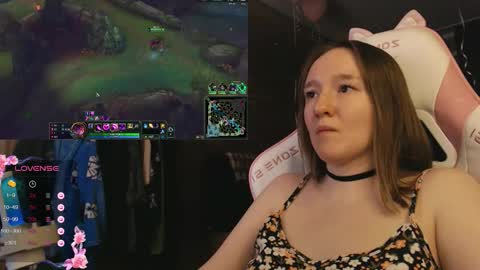 Snapshot of moonlish_siren chatting on 01-13-26, 06:46 Katrin online show from 01-13-26, 06:46