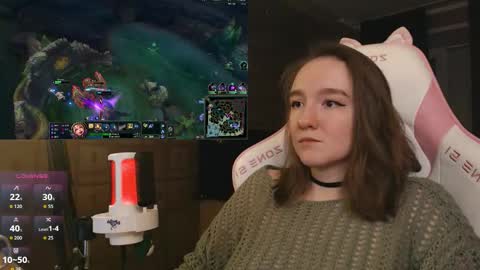 Snapshot of moonlish_siren chatting on 02-19-26, 08:49 Katrin online show from 02-19-26, 08:49