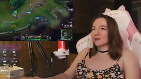 Snapshot of moonlish_siren chatting on 02-28-26, 02:01 Katrin online show from 02-28-26, 02:01