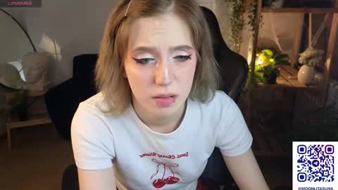 Snapshot of moonlitasuna chatting on 11-05-25, 01:44 Asuna online show from 11-05-25, 01:44