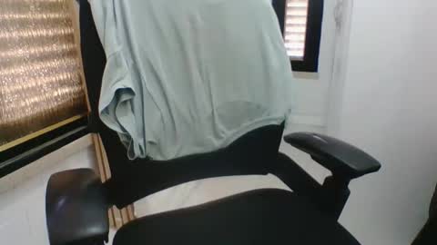 moonnighthugecock online show from 10-06-25, 10:12